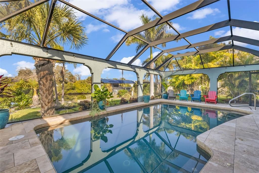 En Venta: $899,000 (4 camas, 4 baños, 2717 Pies cuadrados)