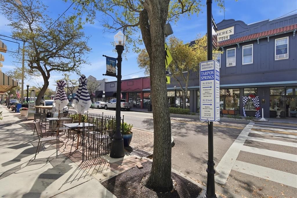 На продажу: $235,000 (2 спален, 2 ванн, 1035 Квадратных фут)