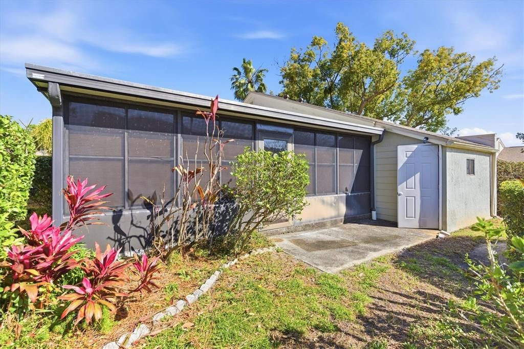 На продажу: $235,000 (2 спален, 2 ванн, 1035 Квадратных фут)