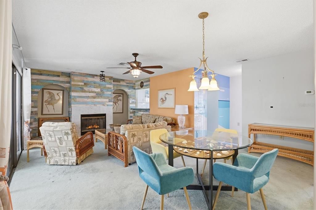 На продажу: $235,000 (2 спален, 2 ванн, 1035 Квадратных фут)