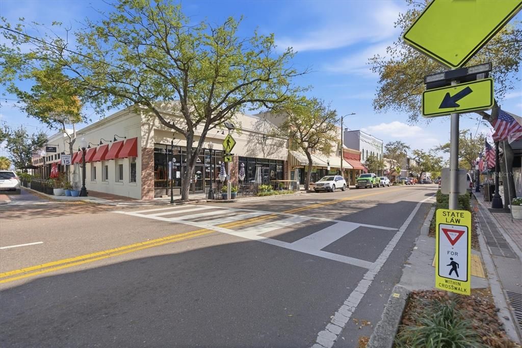 На продажу: $235,000 (2 спален, 2 ванн, 1035 Квадратных фут)