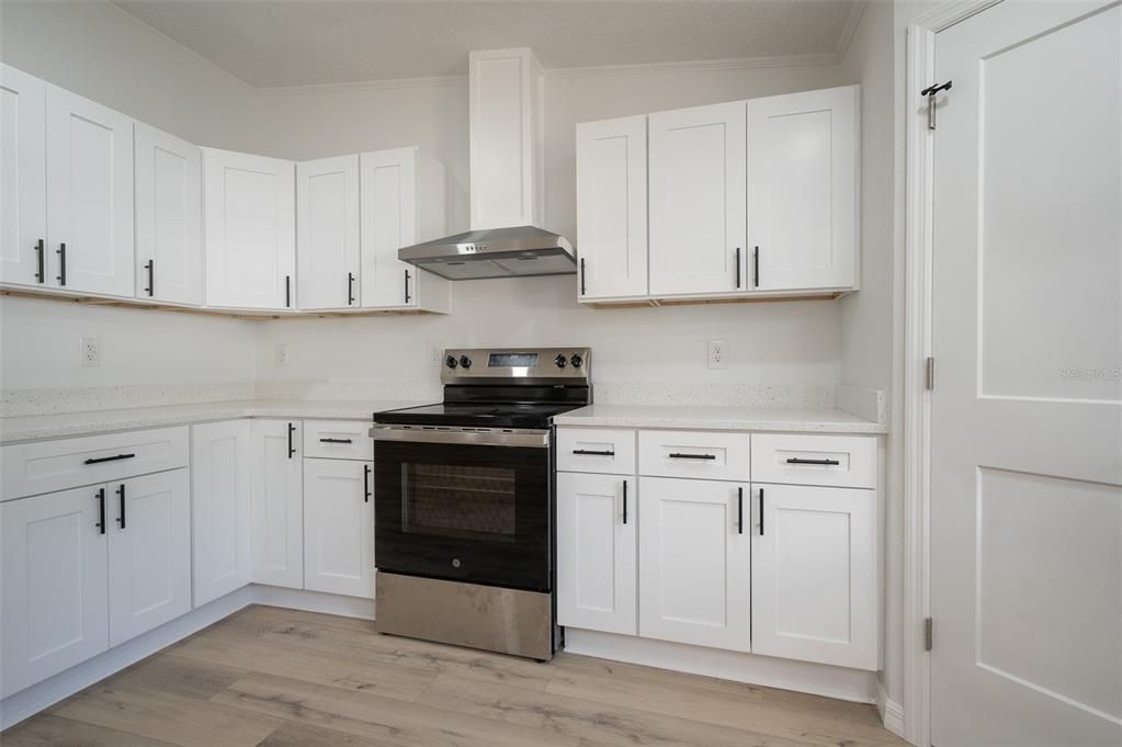 For Sale: $229,900 (4 beds, 2 baths, 2356 Square Feet)