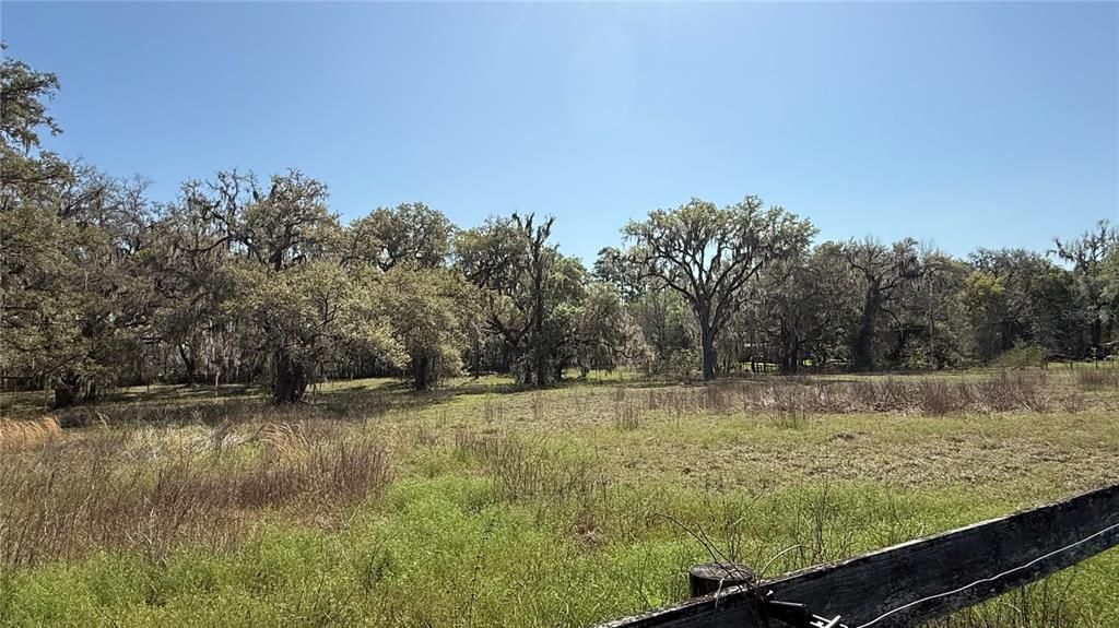 На продажу: $495,000 (2 спален, 1 ванн, 1978 Квадратных фут)