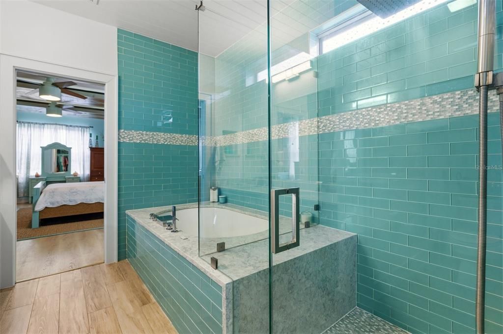 Active With Contract: $495,000 (3 beds, 3 baths, 2635 Square Feet)