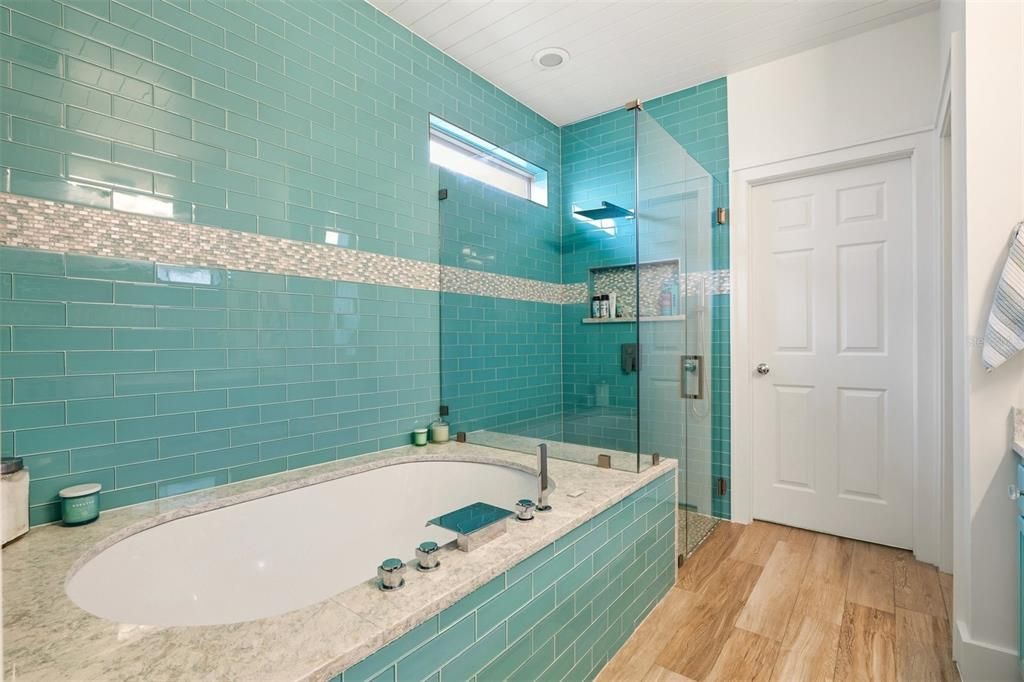 Active With Contract: $495,000 (3 beds, 3 baths, 2635 Square Feet)