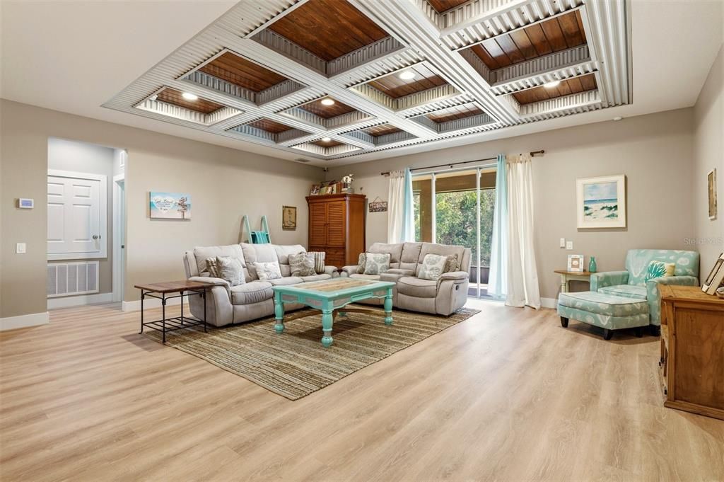 Active With Contract: $495,000 (3 beds, 3 baths, 2635 Square Feet)