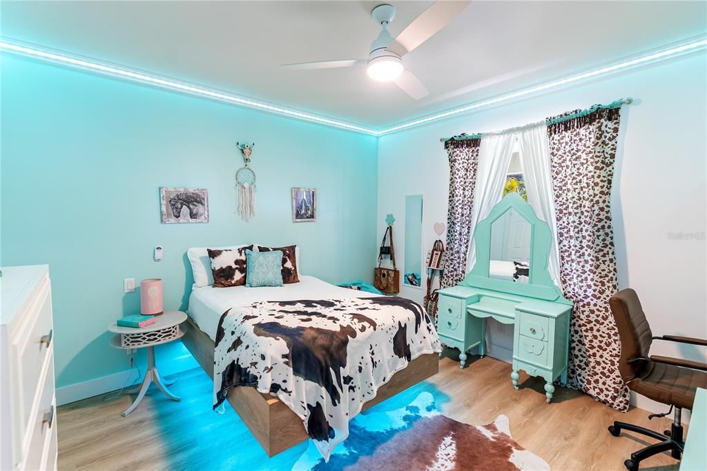 Active With Contract: $495,000 (3 beds, 3 baths, 2635 Square Feet)