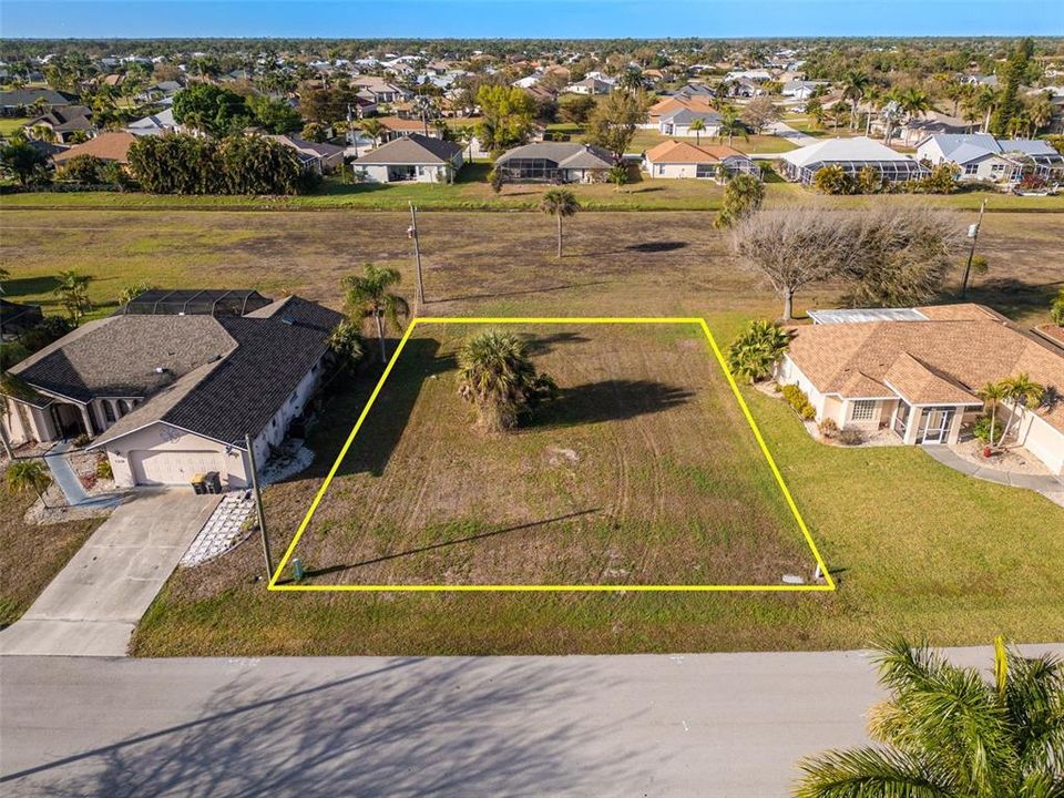 待售: $65,000 (0.22 acres)