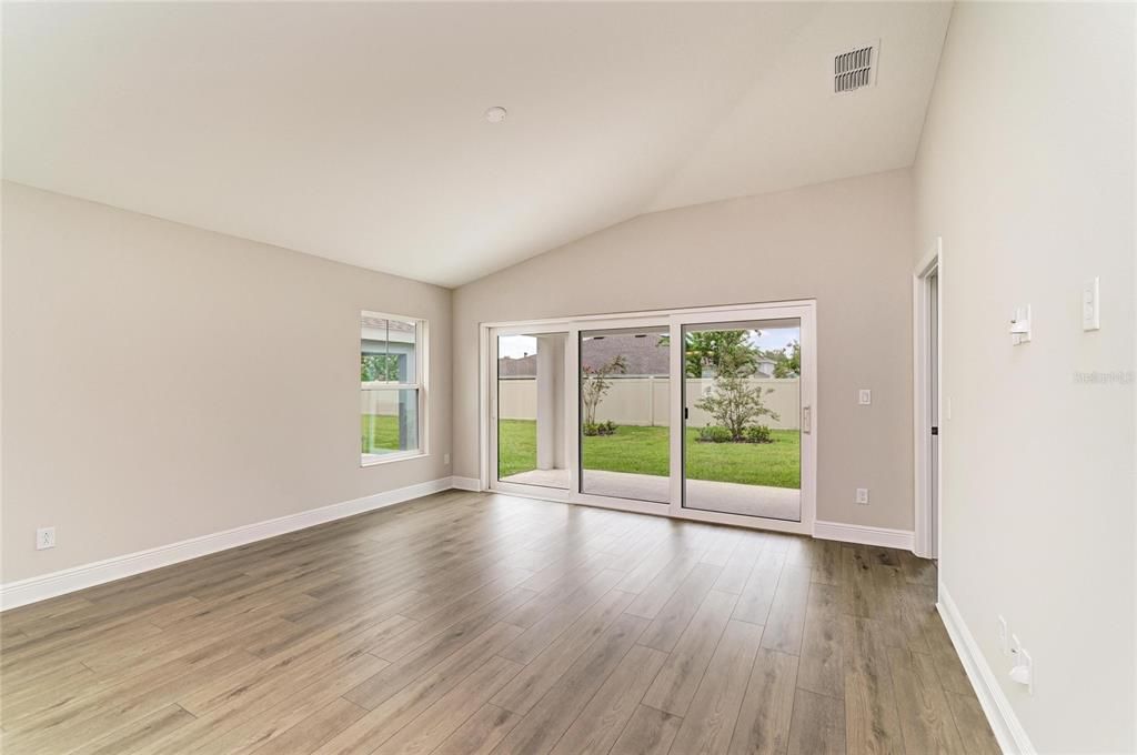 Active With Contract: $299,990 (3 beds, 2 baths, 1534 Square Feet)