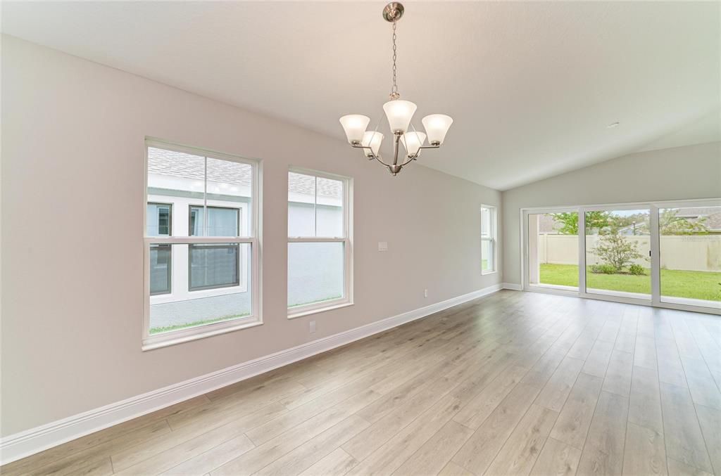 Active With Contract: $299,990 (3 beds, 2 baths, 1534 Square Feet)