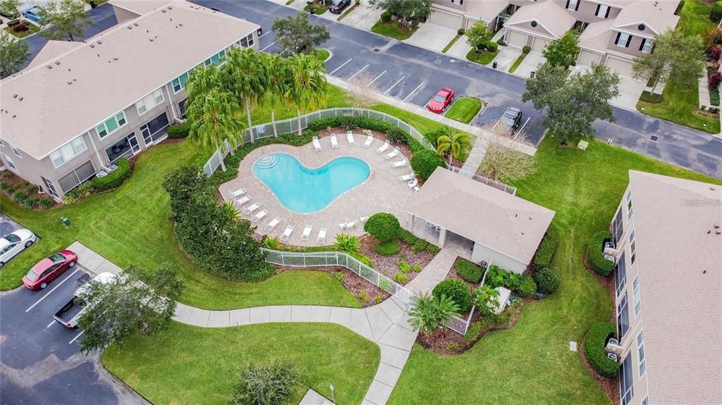 Active With Contract: $2,400 (2 beds, 2 baths, 1269 Square Feet)