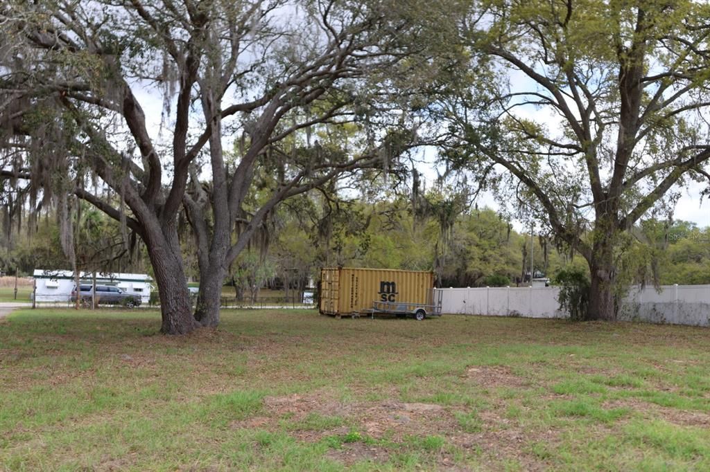 На продажу: $114,000 (1.53 acres)