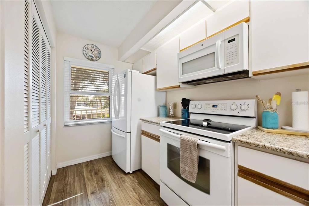 В аренду: $2,000 (2 спален, 2 ванн, 1002 Квадратных фут)