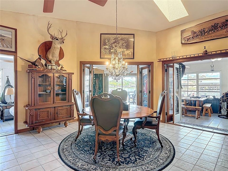 En Venta: $1,510,000 (3 camas, 2 baños, 3389 Pies cuadrados)