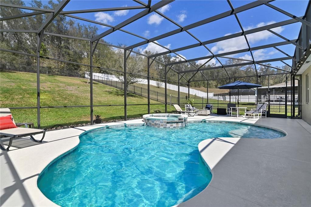 Activo con contrato: $675,000 (4 camas, 3 baños, 3051 Pies cuadrados)