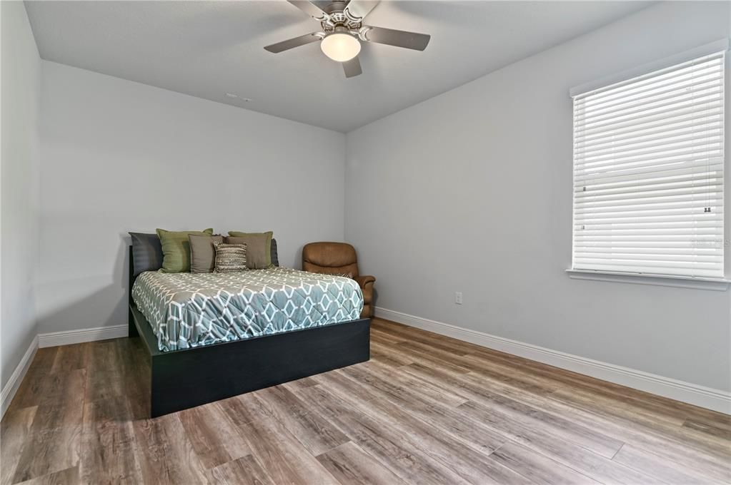 Activo con contrato: $675,000 (4 camas, 3 baños, 3051 Pies cuadrados)