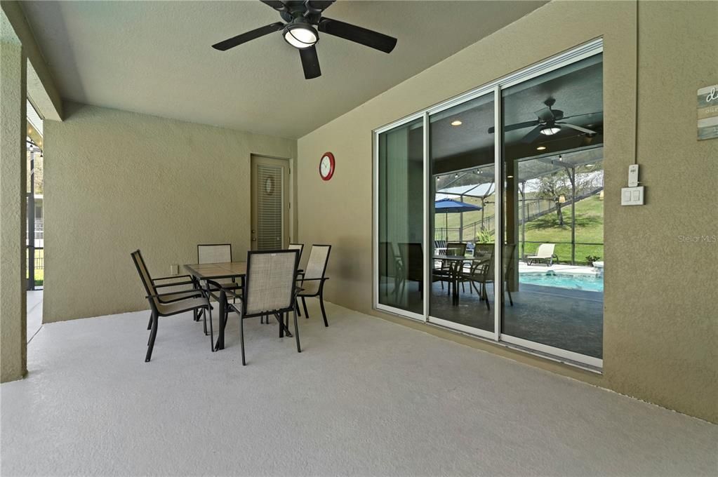 Activo con contrato: $675,000 (4 camas, 3 baños, 3051 Pies cuadrados)