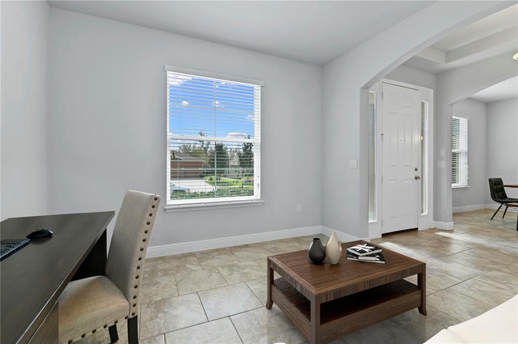 Activo con contrato: $675,000 (4 camas, 3 baños, 3051 Pies cuadrados)