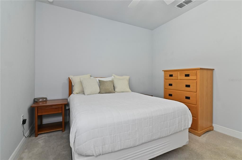 Activo con contrato: $675,000 (4 camas, 3 baños, 3051 Pies cuadrados)