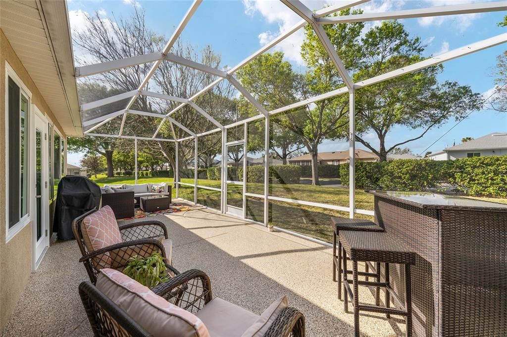 Activo con contrato: $348,000 (3 camas, 2 baños, 2025 Pies cuadrados)