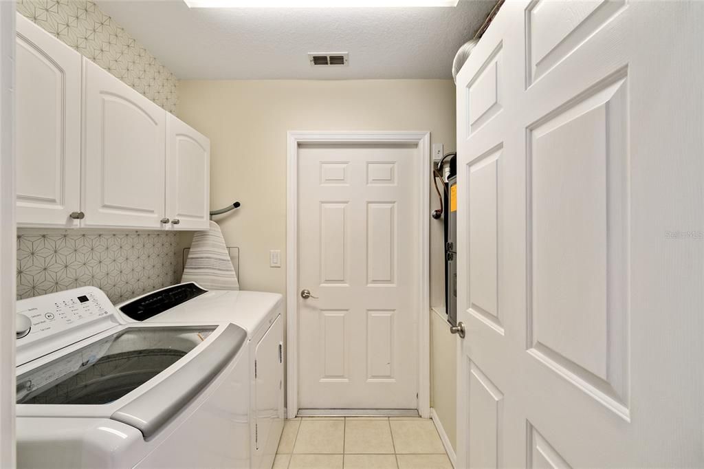 Activo con contrato: $348,000 (3 camas, 2 baños, 2025 Pies cuadrados)