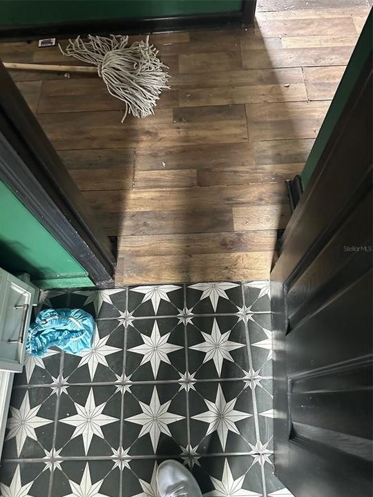 Под контрактом: $149,900 (3 спален, 1 ванн, 1560 Квадратных фут)