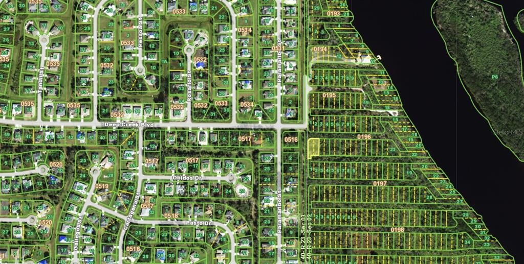 На продажу: $11,000 (0.24 acres)