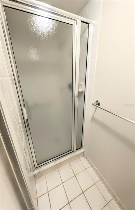 Activo con contrato: $3,300 (2 camas, 2 baños, 1435 Pies cuadrados)