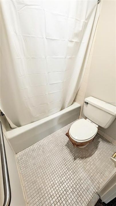 Activo con contrato: $3,300 (2 camas, 2 baños, 1435 Pies cuadrados)