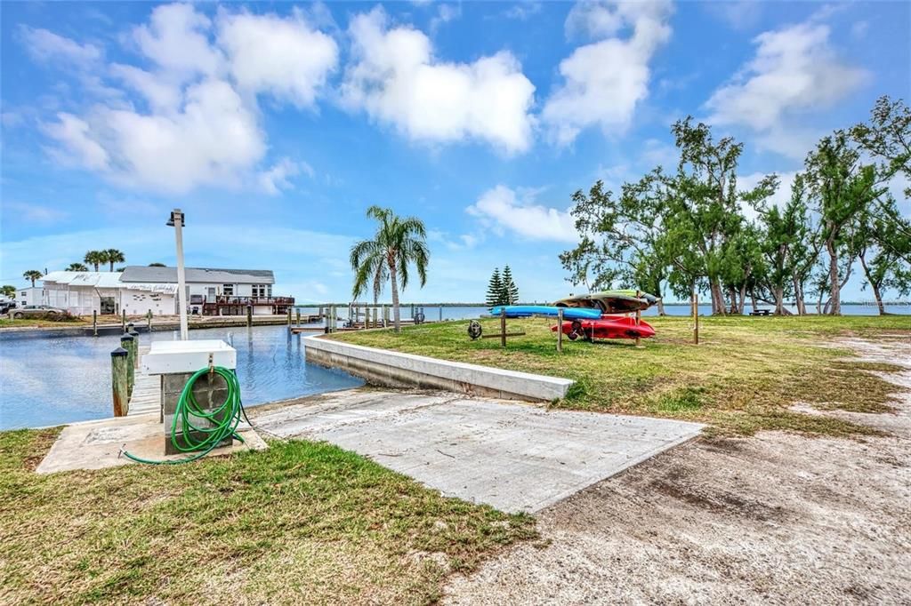 На продажу: $89,900 (0.08 acres)