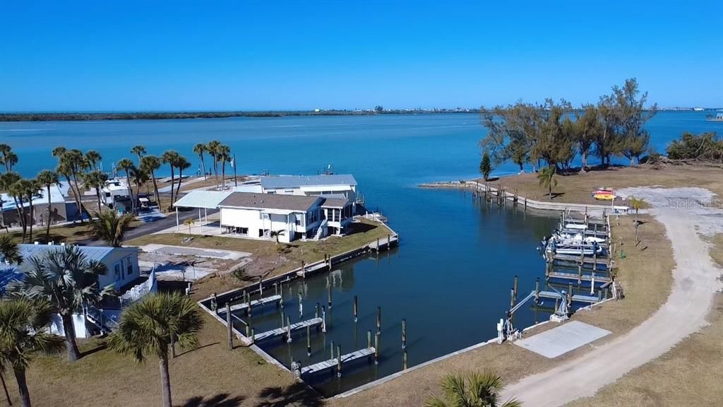 На продажу: $89,900 (0.08 acres)