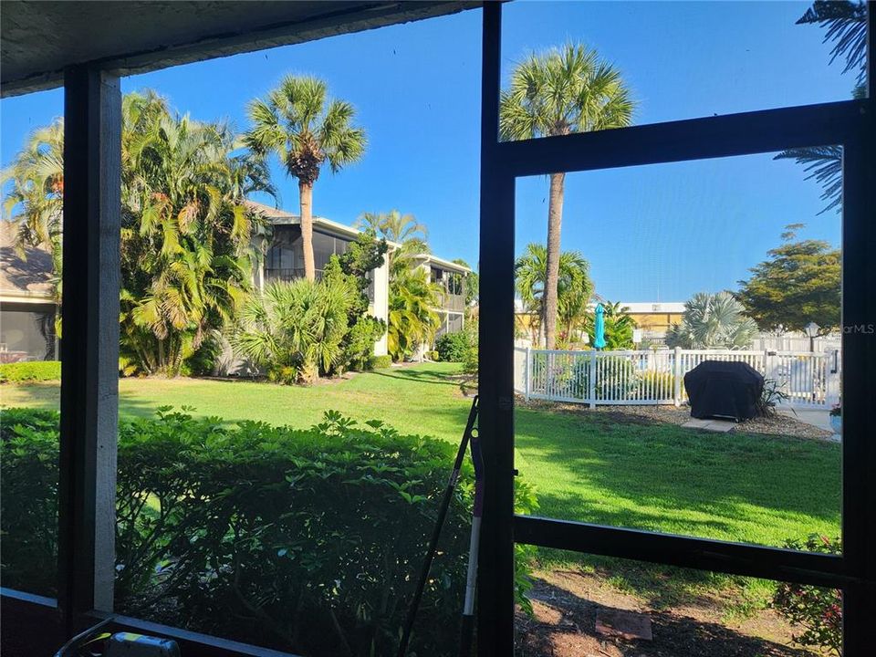 For Sale: $89,900 (1 beds, 1 baths, 768 Square Feet)