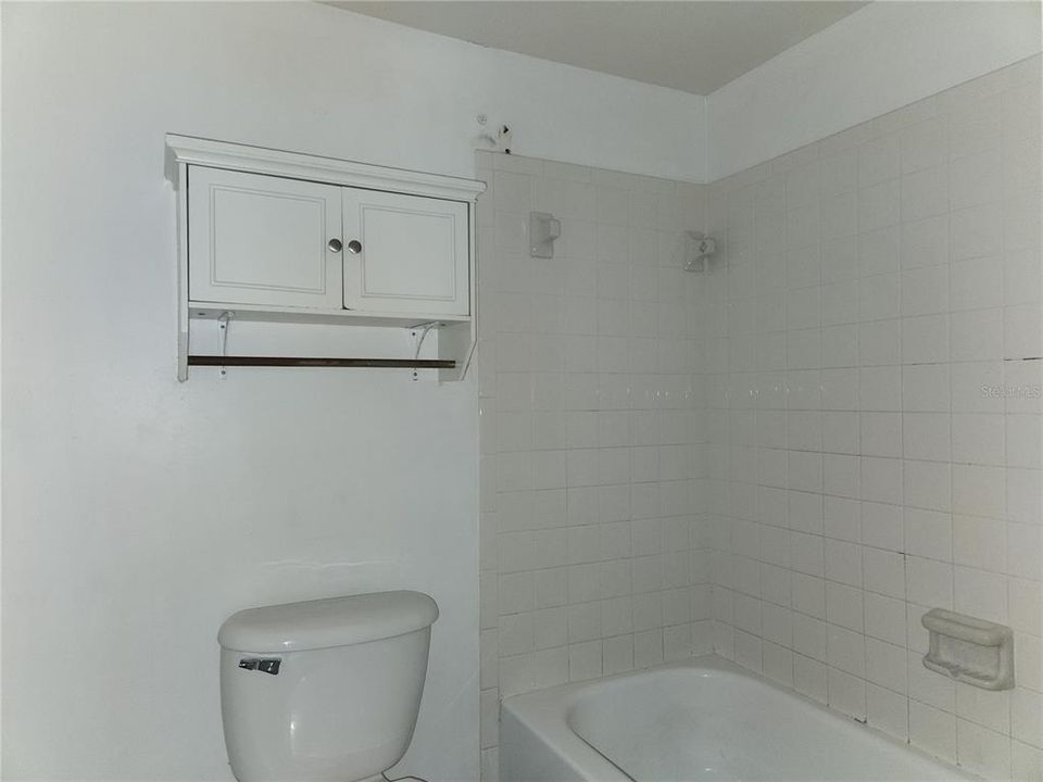 For Sale: $89,900 (1 beds, 1 baths, 768 Square Feet)