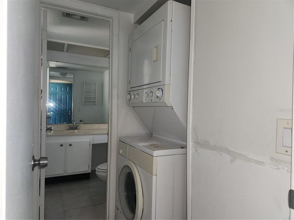 For Sale: $89,900 (1 beds, 1 baths, 768 Square Feet)
