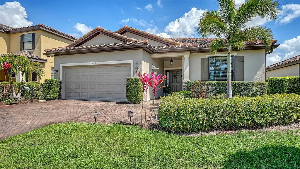 Activo con contrato: $489,900 (3 camas, 2 baños, 1804 Pies cuadrados)