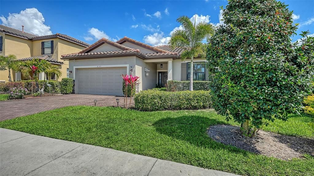 Activo con contrato: $489,900 (3 camas, 2 baños, 1804 Pies cuadrados)