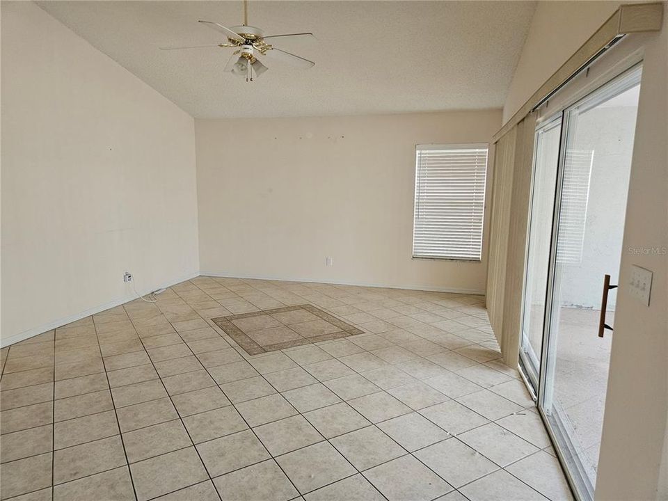 Active With Contract: $2,300 (3 beds, 2 baths, 1901 Square Feet)