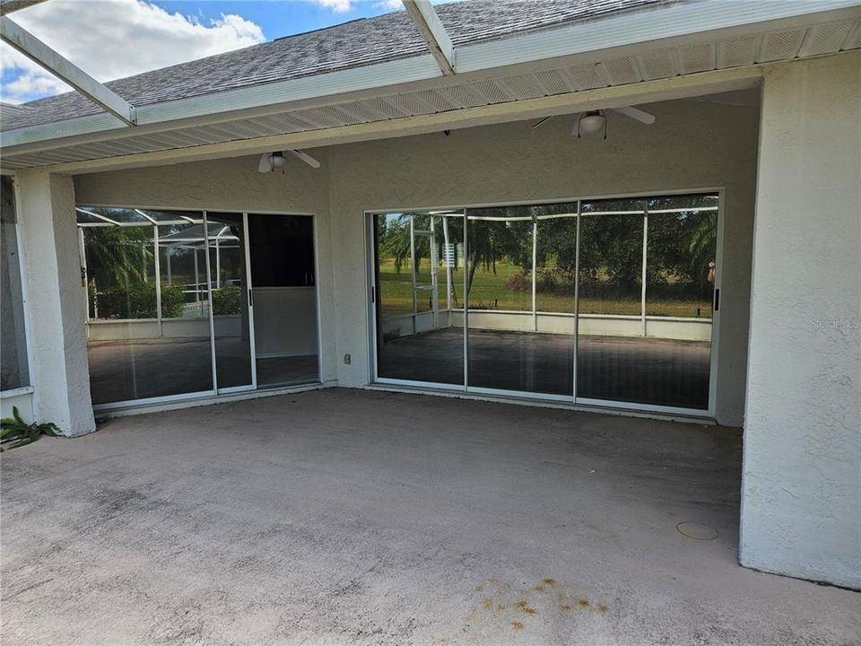 Active With Contract: $2,300 (3 beds, 2 baths, 1901 Square Feet)