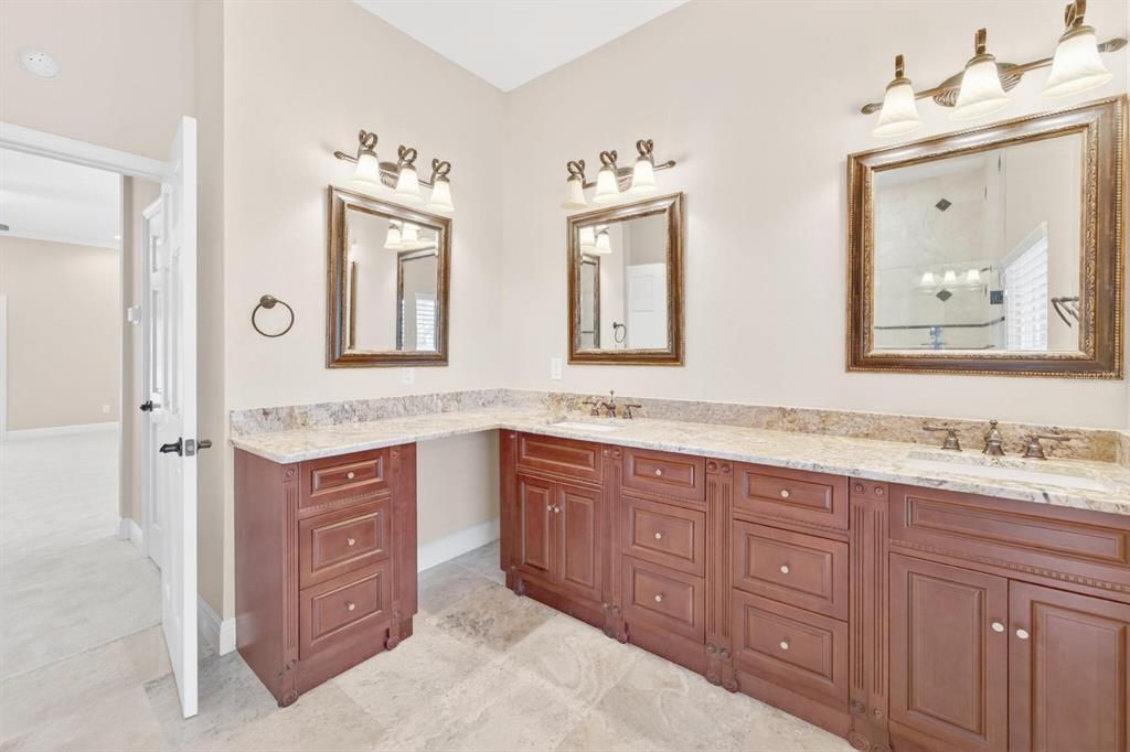Active With Contract: $799,000 (4 beds, 3 baths, 3706 Square Feet)