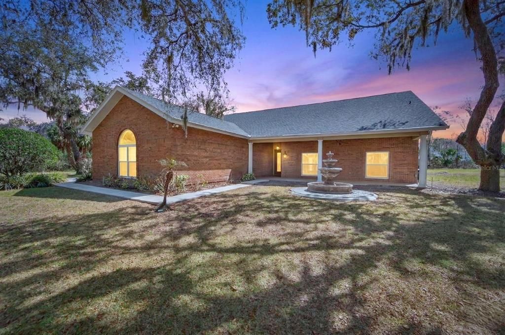 Active With Contract: $799,000 (4 beds, 3 baths, 3706 Square Feet)
