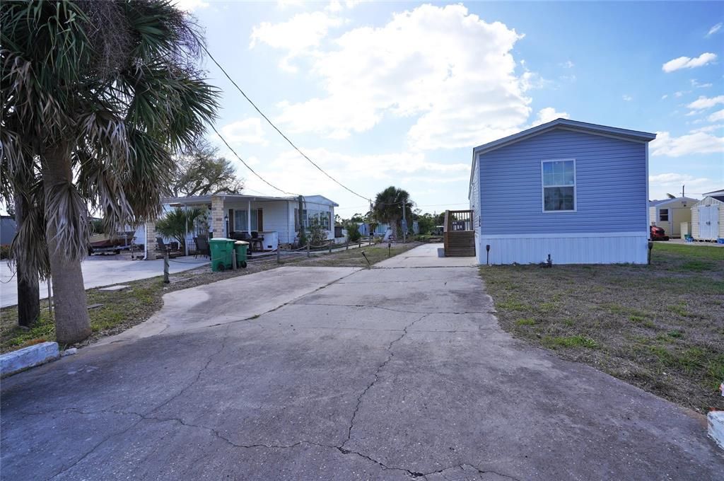 На продажу: $199,000 (2 спален, 2 ванн, 910 Квадратных фут)