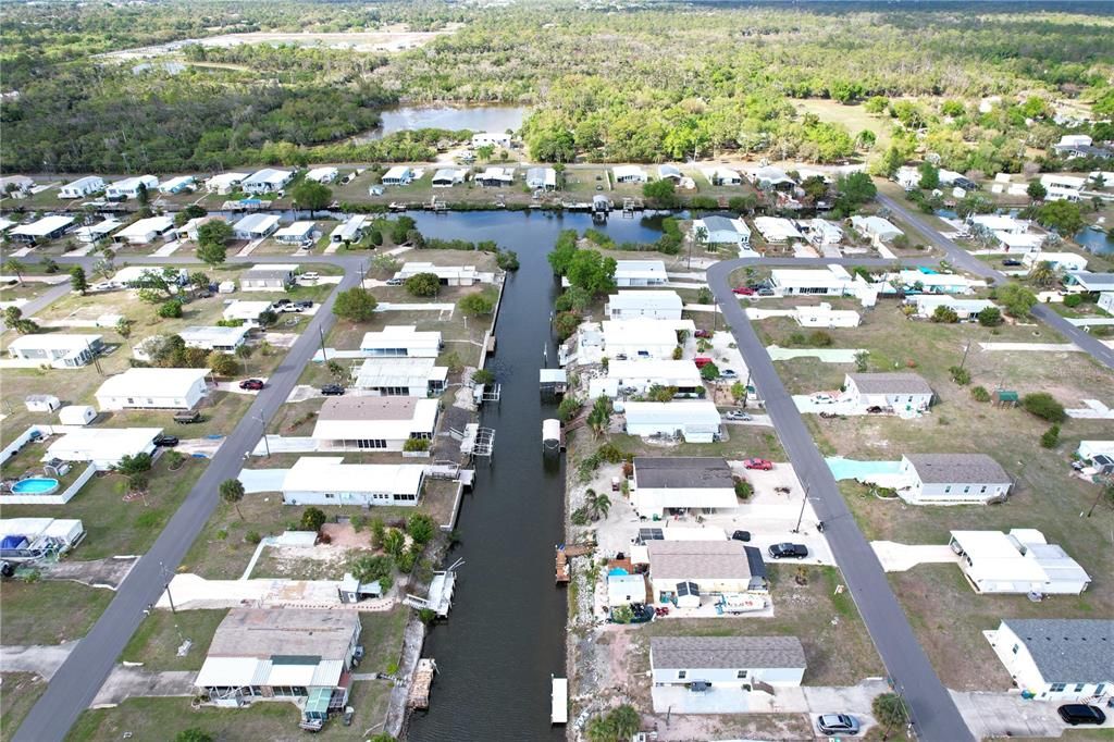 На продажу: $199,000 (2 спален, 2 ванн, 910 Квадратных фут)