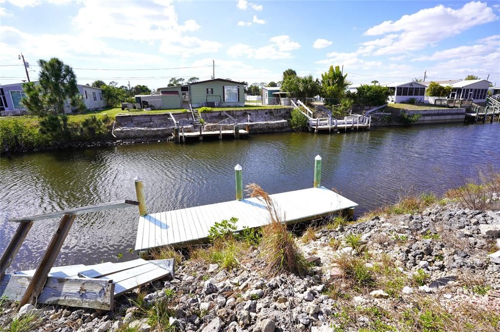 На продажу: $199,000 (2 спален, 2 ванн, 910 Квадратных фут)