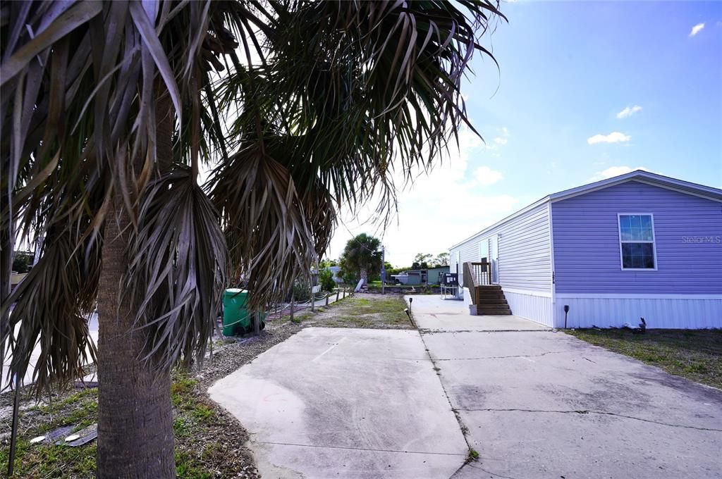 На продажу: $199,000 (2 спален, 2 ванн, 910 Квадратных фут)