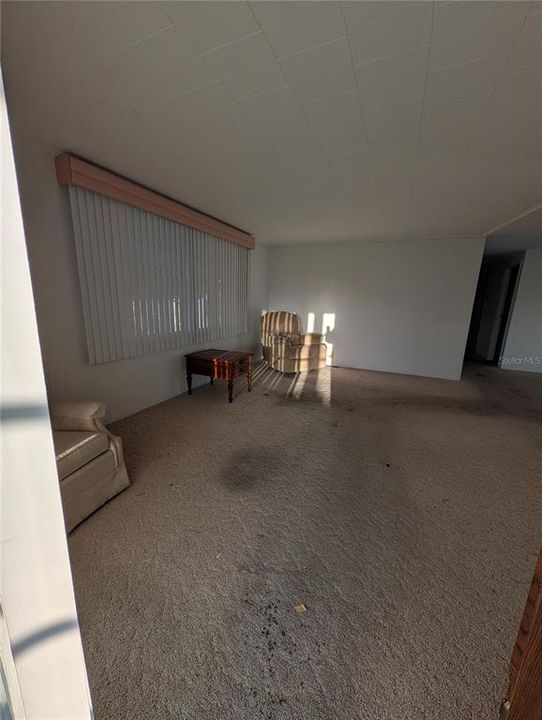 На продажу: $112,599 (3 спален, 2 ванн, 1200 Квадратных фут)
