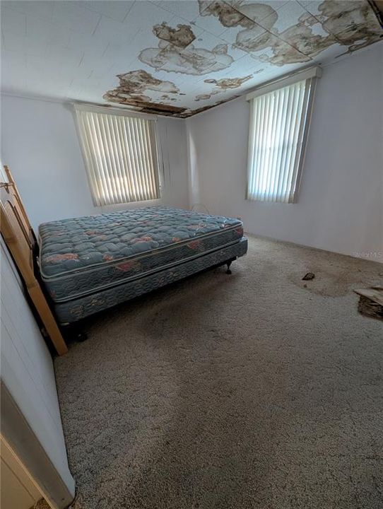На продажу: $112,599 (3 спален, 2 ванн, 1200 Квадратных фут)