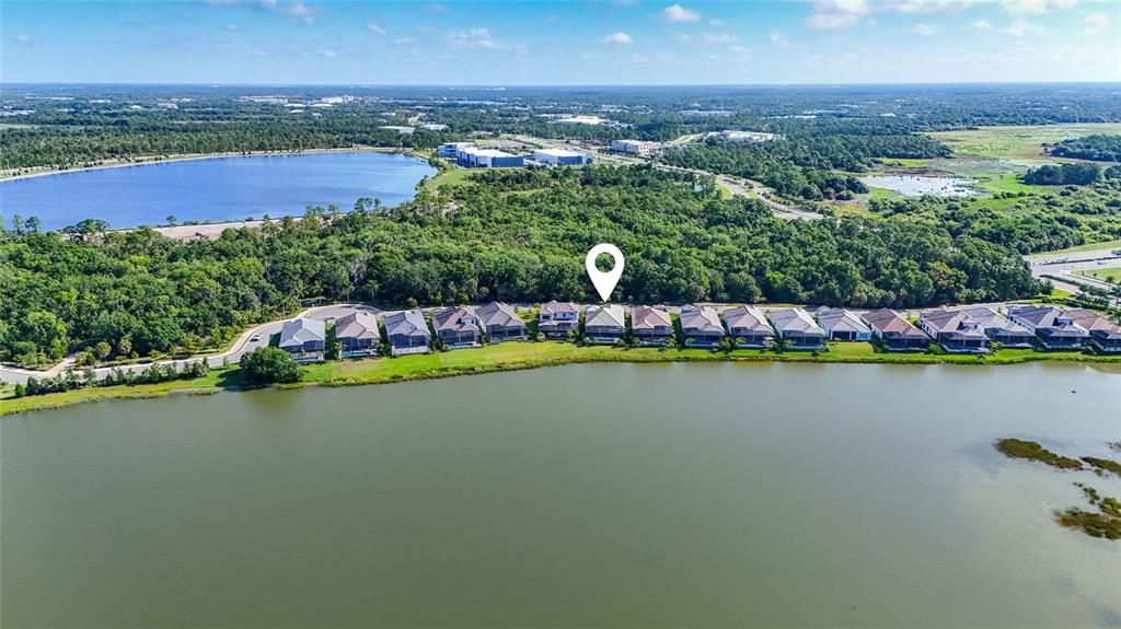 Activo con contrato: $1,450,000 (3 camas, 3 baños, 2432 Pies cuadrados)