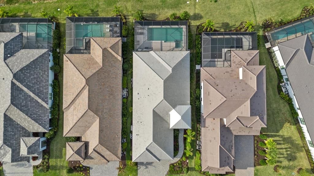 Activo con contrato: $1,450,000 (3 camas, 3 baños, 2432 Pies cuadrados)