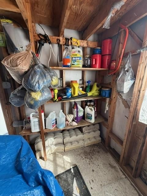 На продажу: $159,900 (2 спален, 2 ванн, 1218 Квадратных фут)