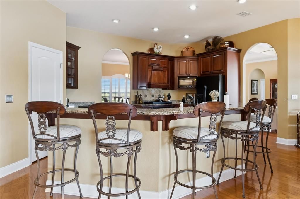 En Venta: $1,100,000 (3 camas, 3 baños, 3152 Pies cuadrados)